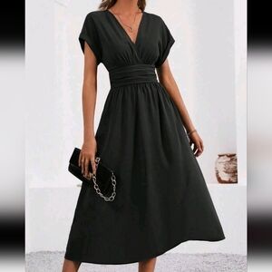 Women's Solid Color Minimalist V-Neckline Dress With Waist Cinching Design Maxi